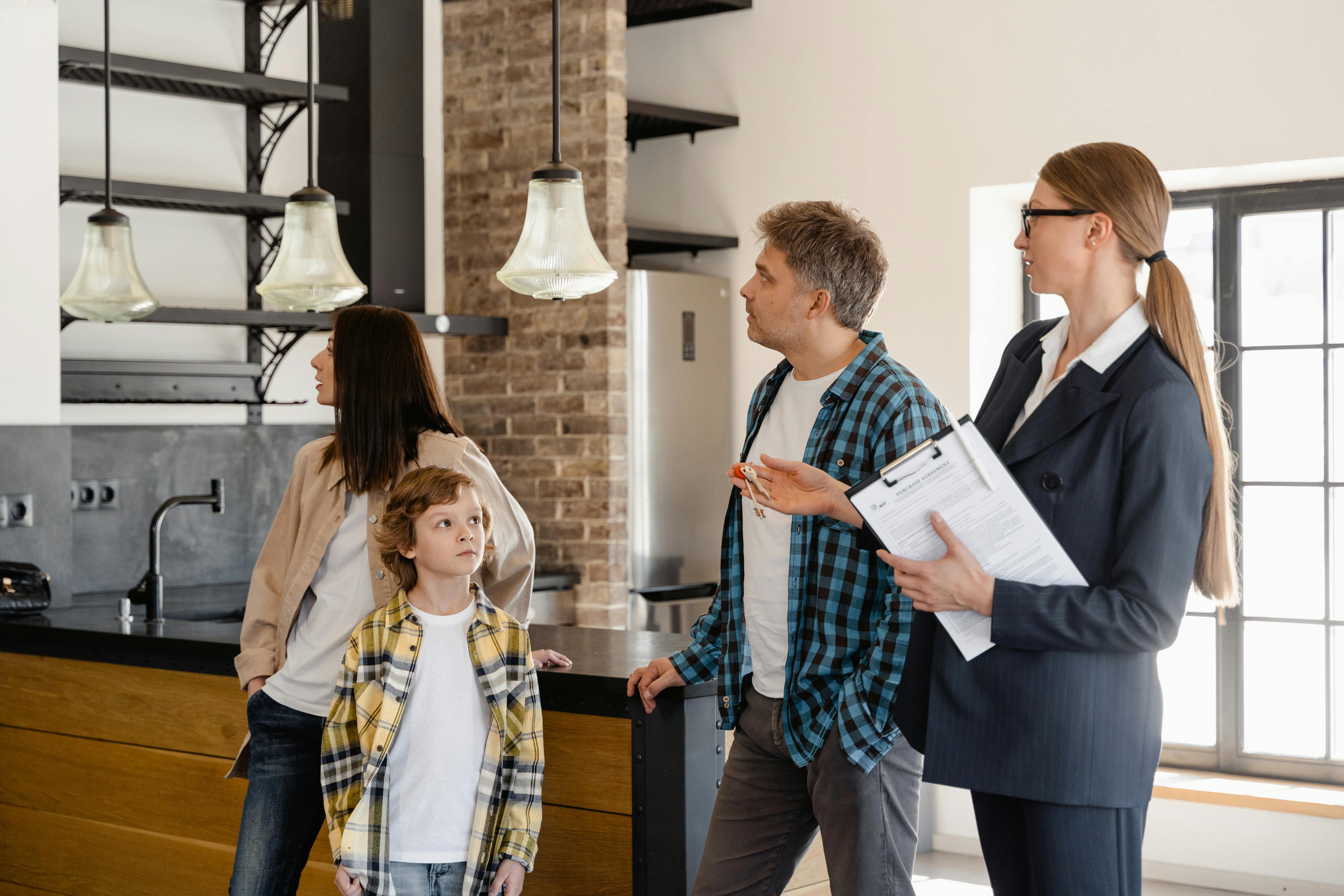 Homeowner speaking with a top local agent